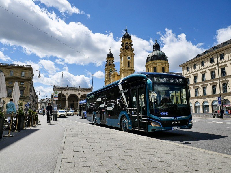 Emission-free urban mobility:More than 700 MAN electric buses already ordered